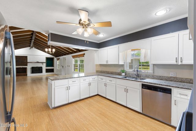 1600 Nc Hy 53 W, Burgaw, NC 28425
