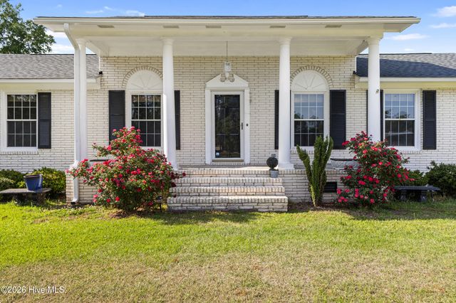 1600 Nc Hy 53 W, Burgaw, NC 28425