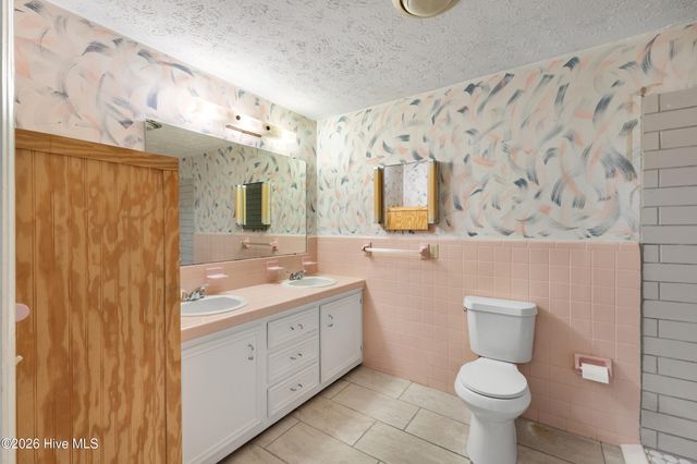 1600 Nc Hy 53 W, Burgaw, NC 28425