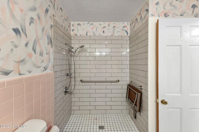1600 Nc Hy 53 W, Burgaw, NC 28425