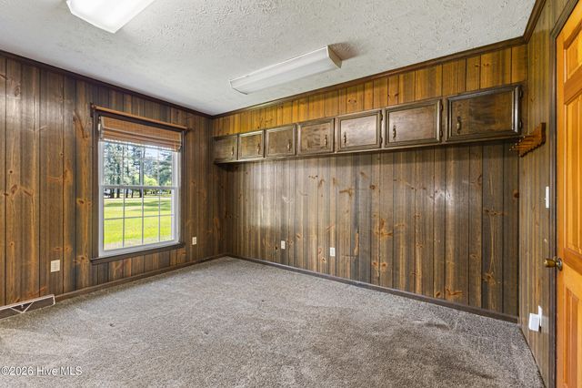 1600 Nc Hy 53 W, Burgaw, NC 28425