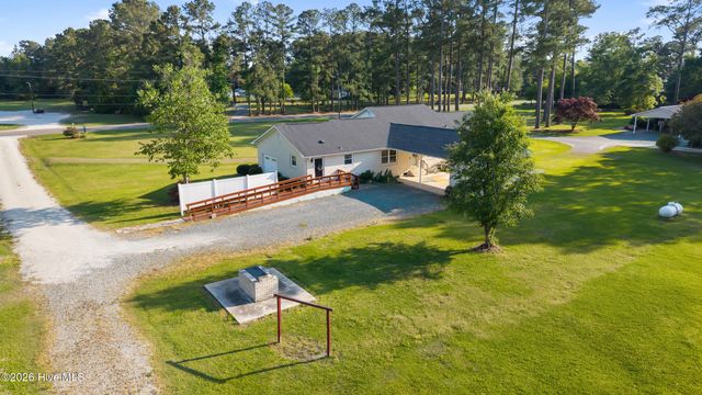 1600 Nc Hy 53 W, Burgaw, NC 28425