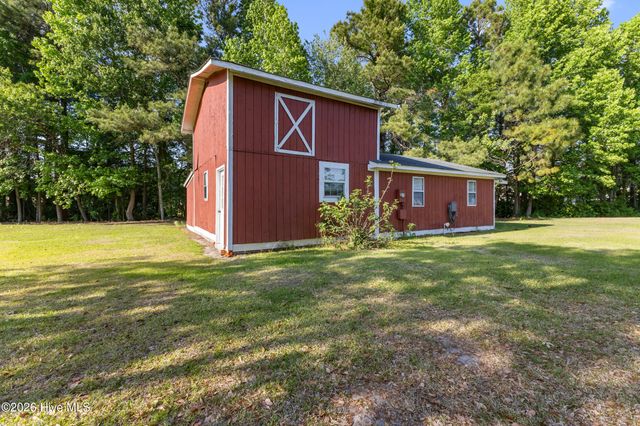 1600 Nc Hy 53 W, Burgaw, NC 28425