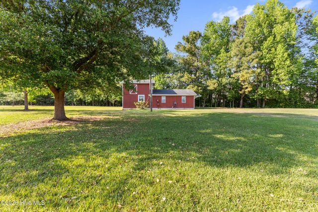1600 Nc Hy 53 W, Burgaw, NC 28425