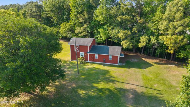 1600 Nc Hy 53 W, Burgaw, NC 28425