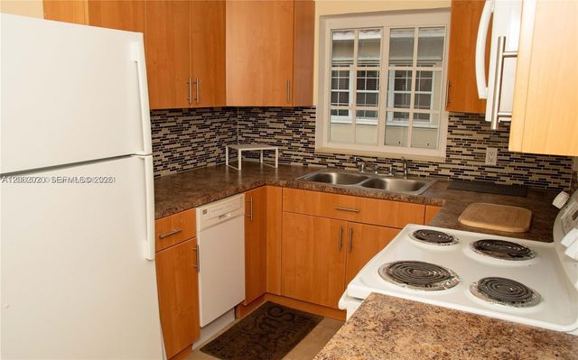233 Madeira Ave 2, Coral Gables, FL 33134