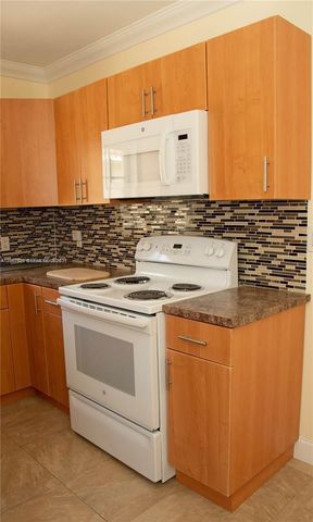 233 Madeira Ave 2, Coral Gables, FL 33134