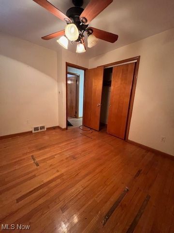 4465 E Frontenac Drive, Warrensville Heights, OH 44128