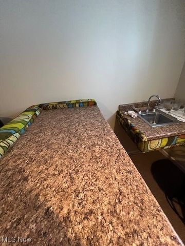 4465 E Frontenac Drive, Warrensville Heights, OH 44128