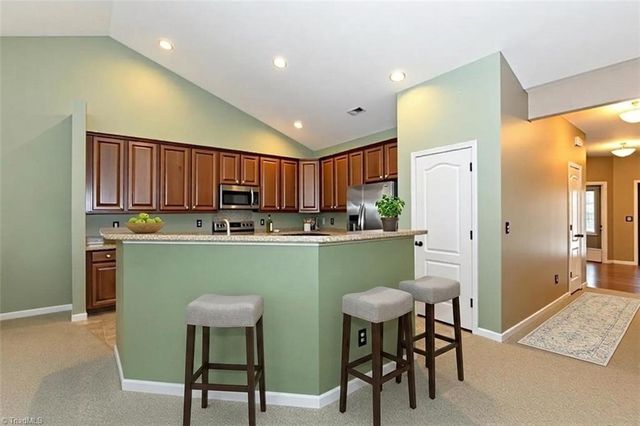5019 Brian Center Lane, Winston-salem, NC 27106