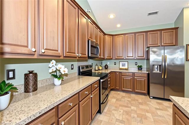 5019 Brian Center Lane, Winston-salem, NC 27106