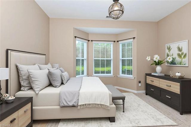 5019 Brian Center Lane, Winston-salem, NC 27106