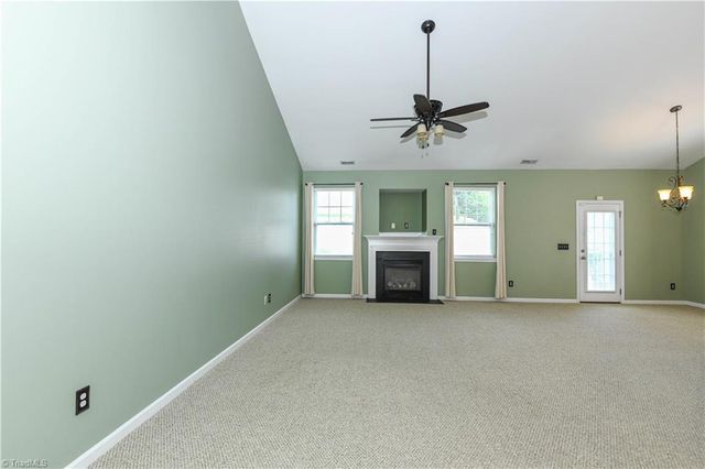 5019 Brian Center Lane, Winston-salem, NC 27106
