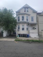 100 Franklin St, Paterson City, NJ 07524