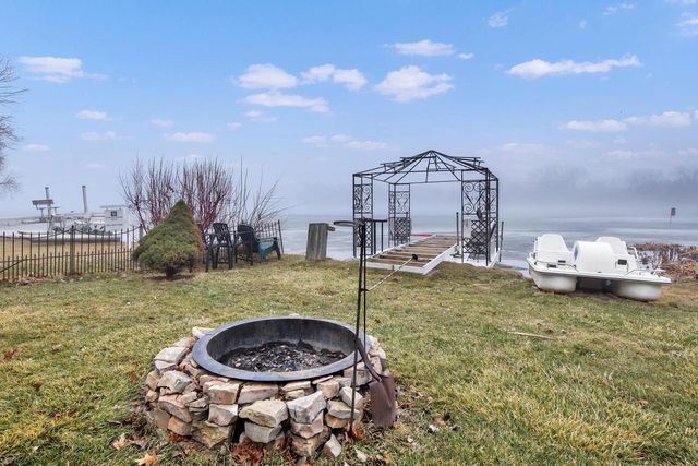 7170 Pleasant DRIVE, West Bend, WI 53090