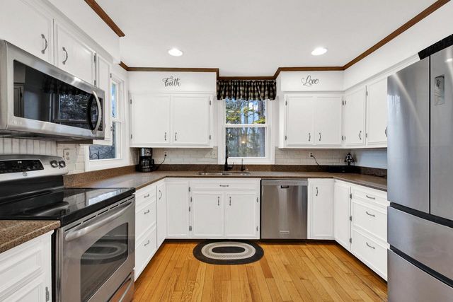 7170 Pleasant DRIVE, West Bend, WI 53090