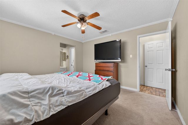 3009 Richwood Circle, Bedford, TX 76021