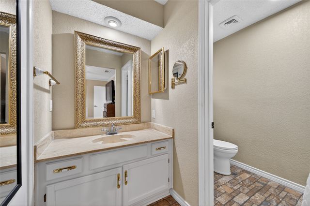 3009 Richwood Circle, Bedford, TX 76021