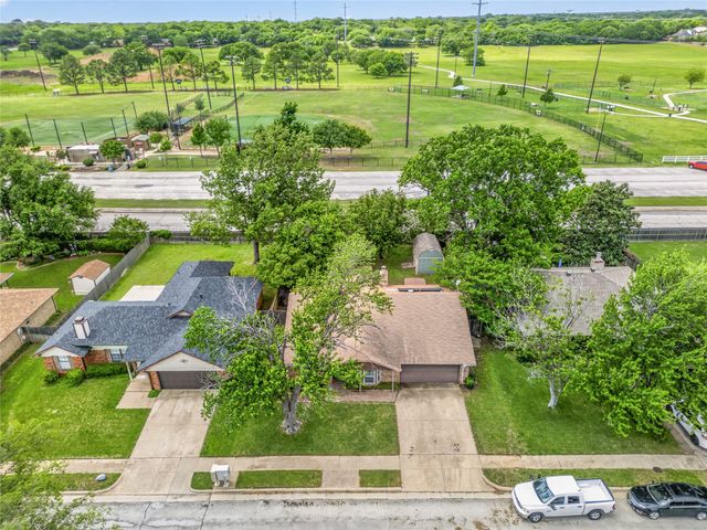 3009 Richwood Circle, Bedford, TX 76021