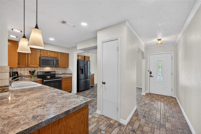 3009 Richwood Circle, Bedford, TX 76021