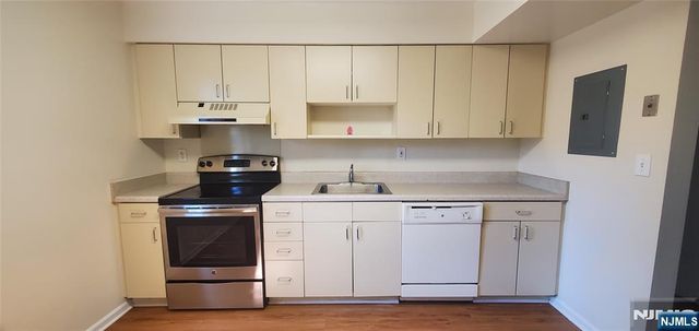 360 Knickerbocker Road 9, Dumont, NJ 07628