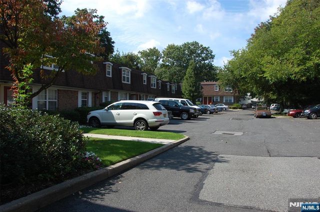 360 Knickerbocker Road 9, Dumont, NJ 07628