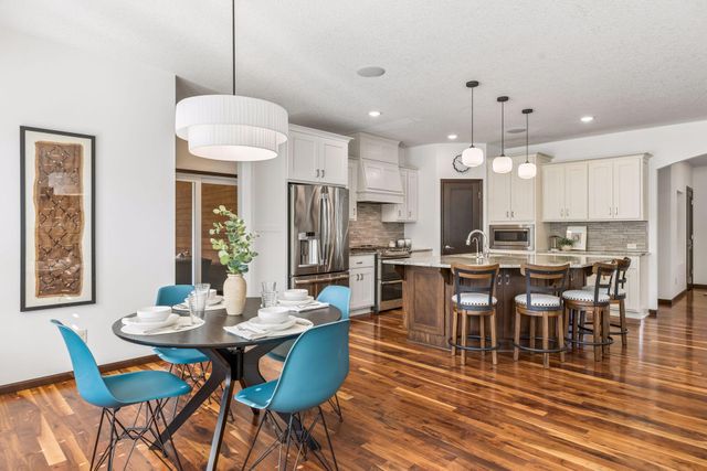 5 Deerwood Lane N, Plymouth, MN 55441