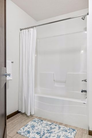 5 Deerwood Lane N, Plymouth, MN 55441