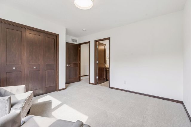 5 Deerwood Lane N, Plymouth, MN 55441