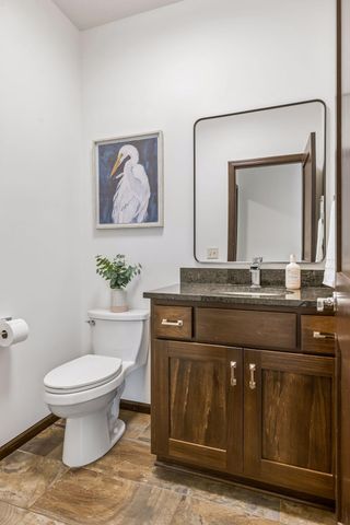 5 Deerwood Lane N, Plymouth, MN 55441