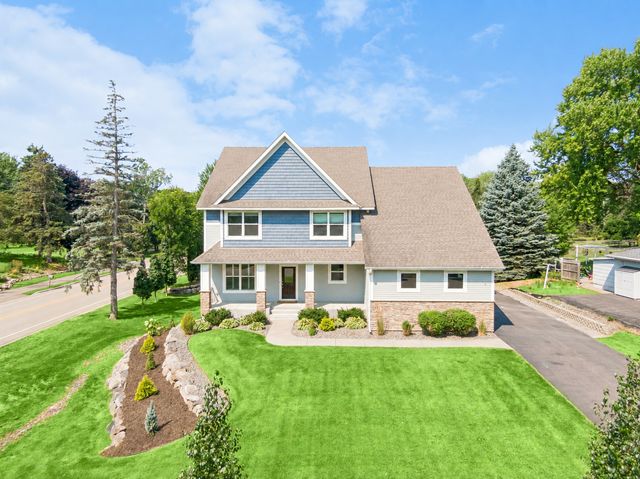5 Deerwood Lane N, Plymouth, MN 55441