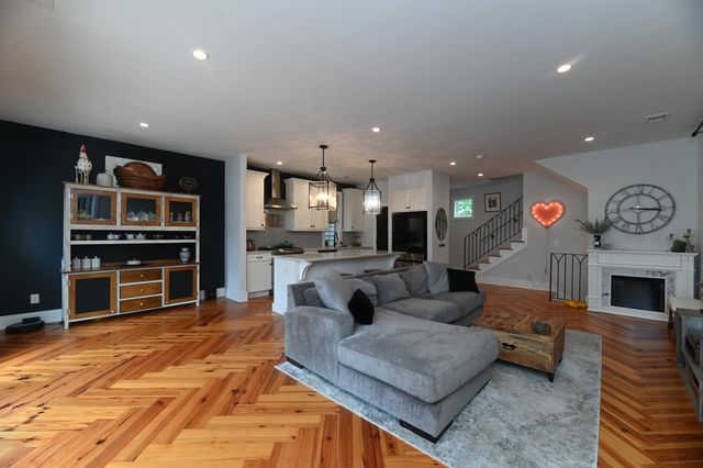 375 Huger Street Unit F, Charleston, SC 29403
