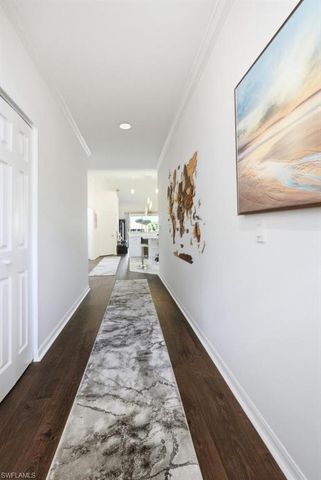 250 Robin Hood CIR 201, Naples, FL 34104