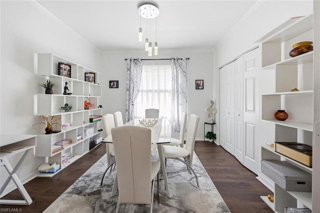 250 Robin Hood CIR 201, Naples, FL 34104