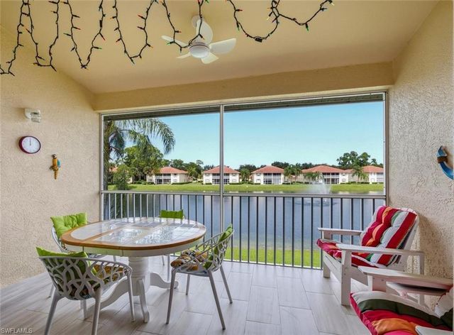 250 Robin Hood CIR 201, Naples, FL 34104