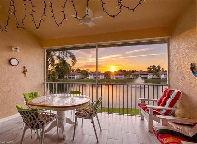 250 Robin Hood CIR 201, Naples, FL 34104