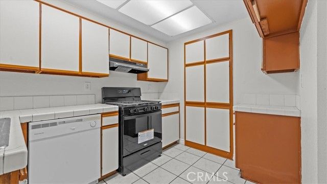 44460 15th Street 13, Lancaster, CA 93535