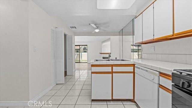 44460 15th Street 13, Lancaster, CA 93535