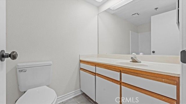 44460 15th Street 13, Lancaster, CA 93535