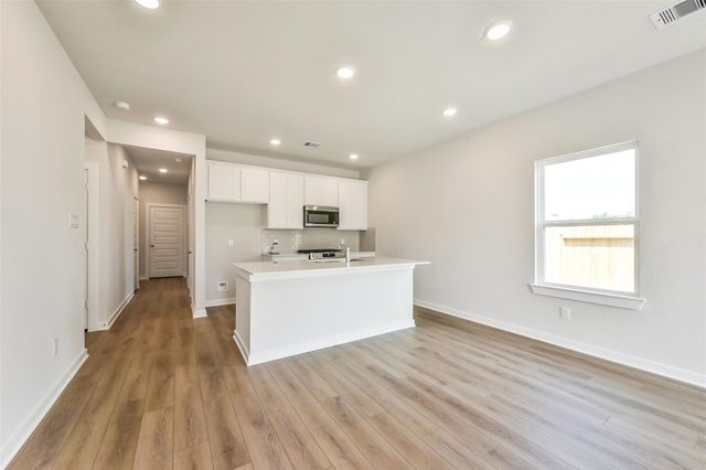 1992 Brookpointe Lane, Dayton, TX 77535