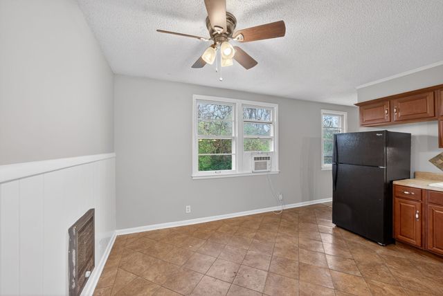 304 Walker St, Clarksville, TN 37042