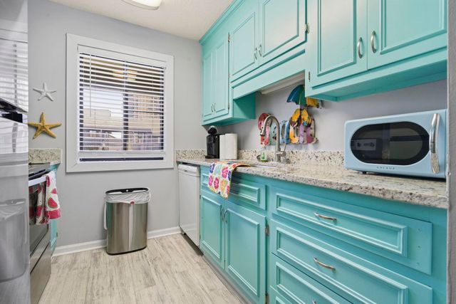 206 Maison Dr Apt Q304, Myrtle Beach, SC 29572