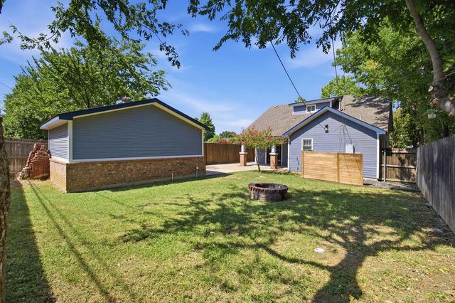 2205 College Avenue, Fort Worth, TX 76110