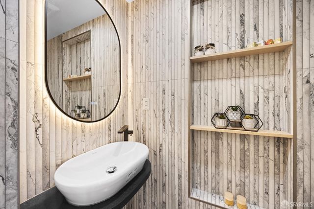 571 Gates Street, San Francisco, CA 94110