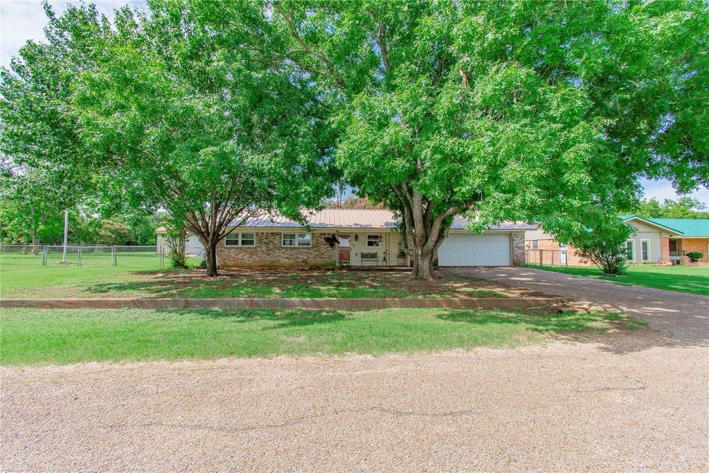 531 Santa Rosa RD, Salado, TX 76571