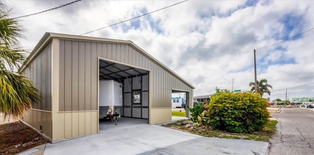 2209 IOWA AVENUE, Bradenton, FL 34207