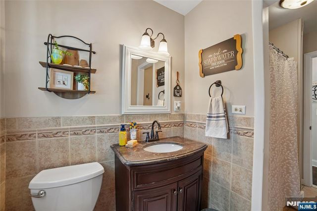 33 Frederick Drive, West Milford, NJ 07480