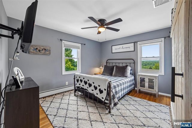 33 Frederick Drive, West Milford, NJ 07480
