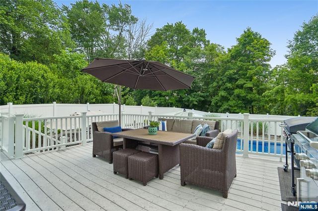 33 Frederick Drive, West Milford, NJ 07480