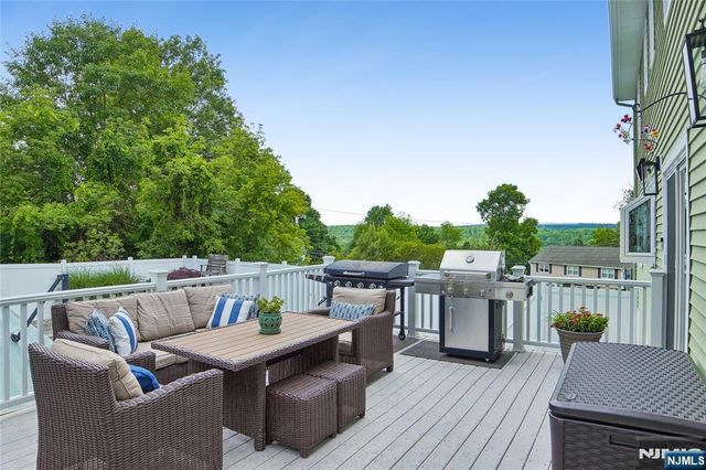 33 Frederick Drive, West Milford, NJ 07480